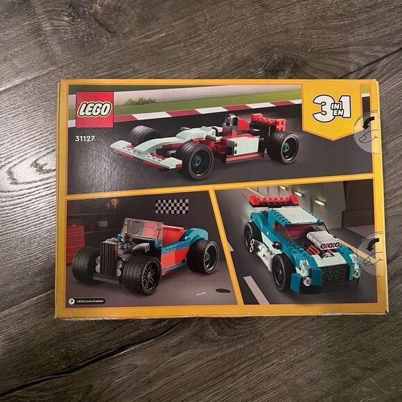 LEGO CREATOR 3 in 1: 31127 Street Racer - 258 Pieces - Picture 2 of 2